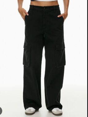 Aritzia Outback Cargo Pants in Black